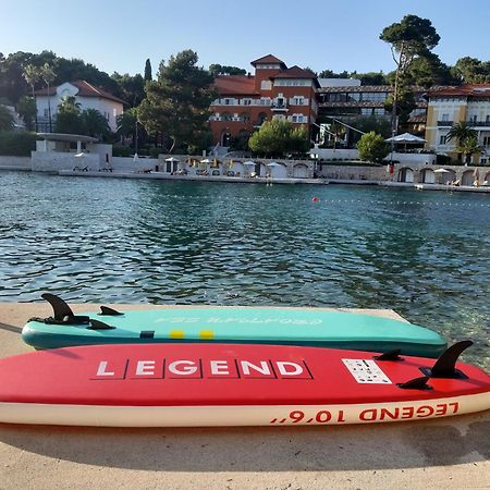 Apartments Petra Mali Lošinj Exteriör bild